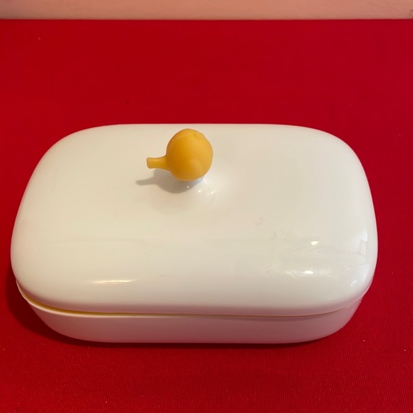 CUTE YELLOW BIRD SOAP DISH WITH DRAIN & COVER NWOT - Picture 2 of 6